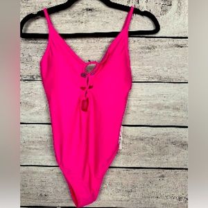 NWT SHADE & SHORE ONE PIECE SWIMSUIT PINK IN SIZE SMALL